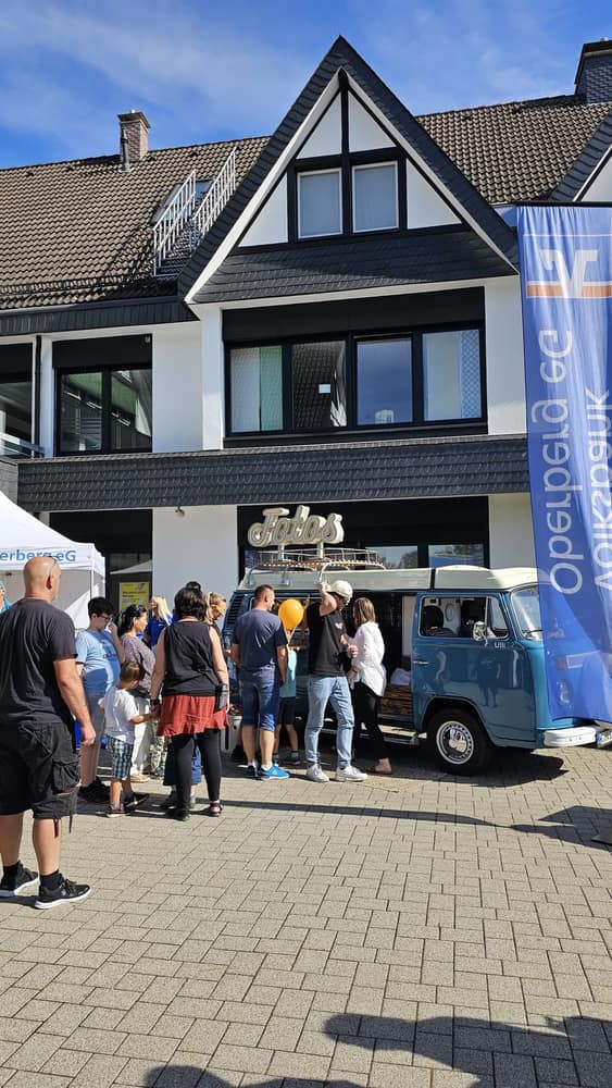 Foto Bulli mit Gästen beim Sofortdruck